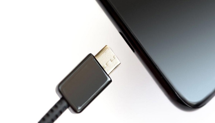 একই চার্জার ব্যবহার করবে যে দেশ