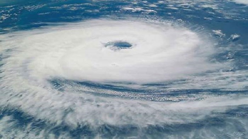 নিম্নচাপের প্রভাবে সাগর উত্তাল, সতর্কতা সংকেত