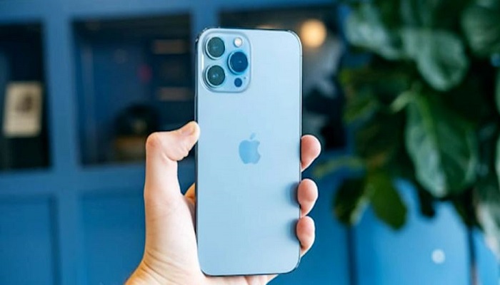 আইফোন আসল নাকি নকল বুঝবেন যেভাবে