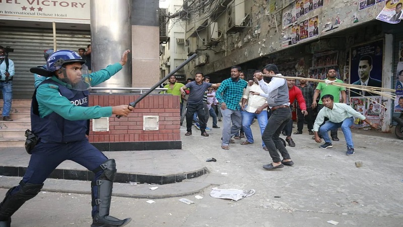 পুলিশি আবেদনে বিএনপির ২৩ নেতা কারাগারে 