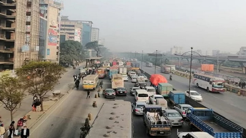 রাজধানীতে সড়ক দুর্ঘটনায় প্রাণ গেল এক যুবকের 