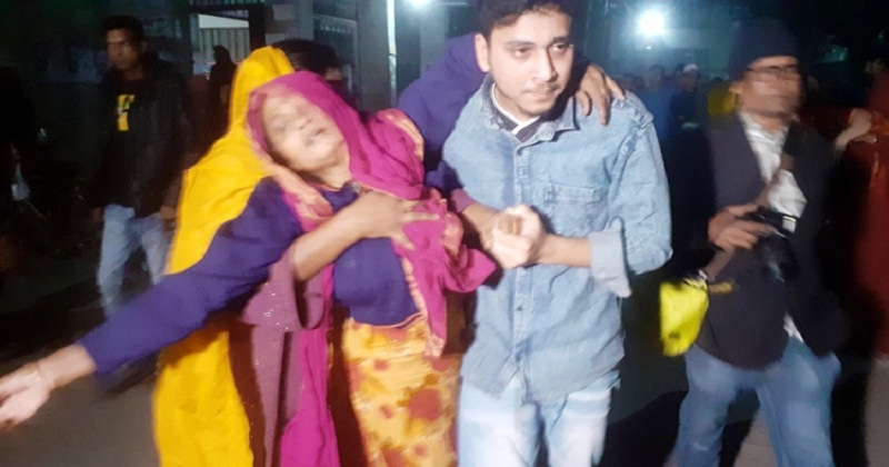 মোটরসাইকেল আরোহীকে বাঁচাতে গিয়ে প্রাইভেটকারের দুই যাত্রীর মৃত্যু