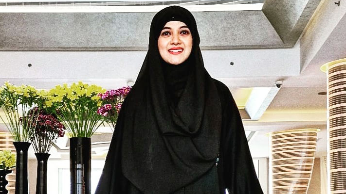 সাংবাদিকদের হিজাব পরা ছবি ব্যবহারের অনুরোধ অ্যানি খানের 