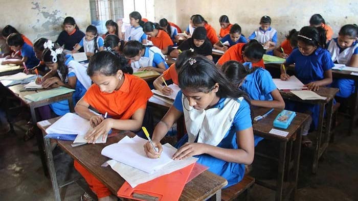 এক যুগেরও বেশি সময় পর ফিরল প্রাথমিকে বৃত্তি