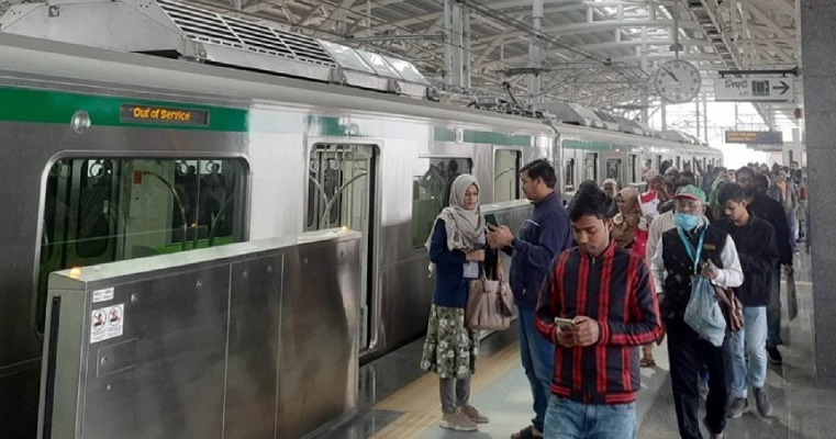 এমআরটি পাস নিলে দাঁড়াতে হবে না লাইনে 