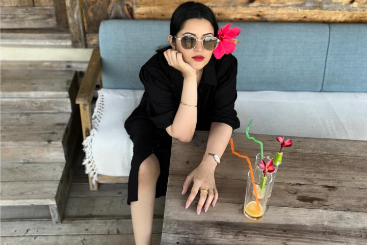 বিচ্ছেদের পথে হেঁটেও আনন্দে ভাসছেন পরী 