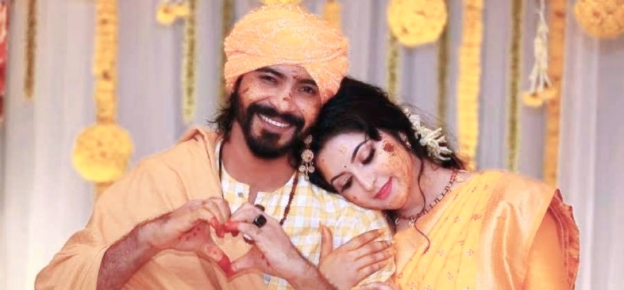 ভুল বোঝাবুঝির অবসান ঘটিয়ে ফের একসঙ্গে রাজ-পরীমণি