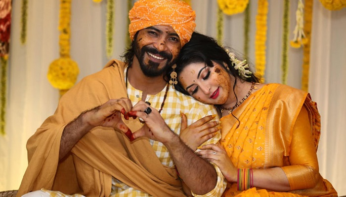 রাজের সঙ্গে থাকা নিয়ে যা বললেন পরীমনি