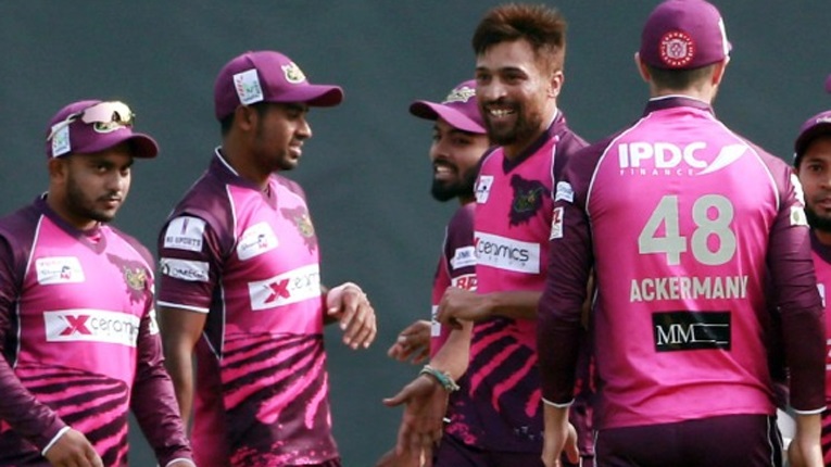 মাশরাফীদের তোপে রানের খাতায় হাঁসফাঁস চট্টগ্রাম 