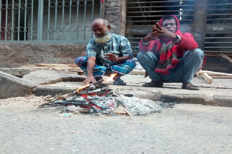 ঘন কুয়াশার সঙ্গে শৈত্যপ্রবাহও অব্যাহত থাকবে 