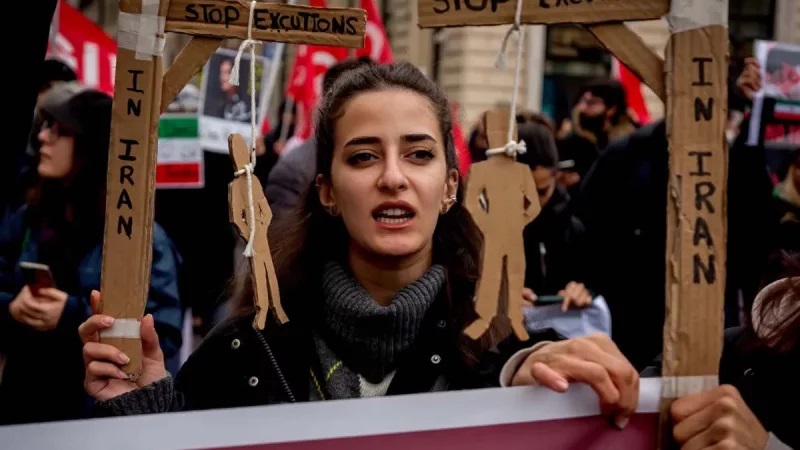 ইরানে হিজাববিরোধী বিক্ষোভ: আরও ২ জনের মৃত্যুদণ্ড কার্যকর 