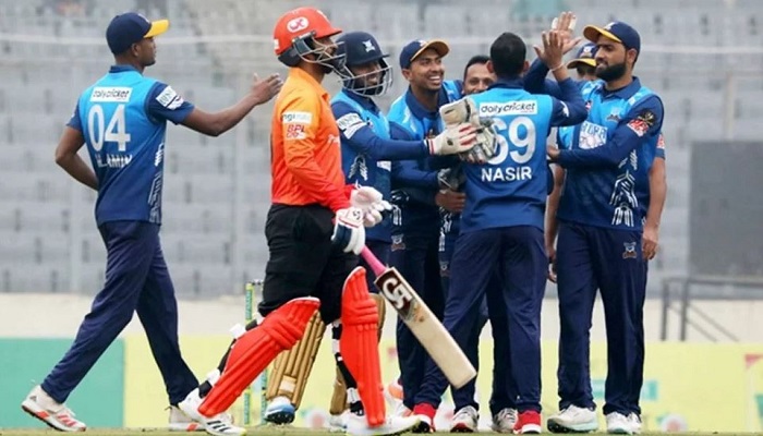 ঢাকাকে ১১৩ রানের টার্গেট দিল খুলনা