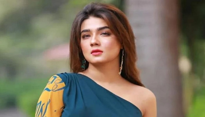 স্বামীকে ইঙ্গিত করে যা বললেন মাহি