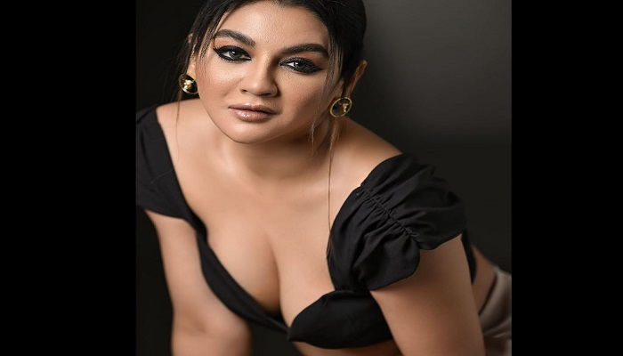 ঝড় তুললেন জয়া আহসান