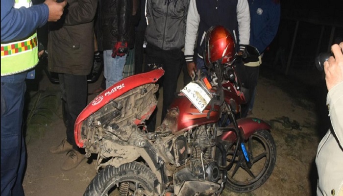 ট্রাকের চাপায় প্রাণ হারাল দুই মোটরসাইকেল আরোহী