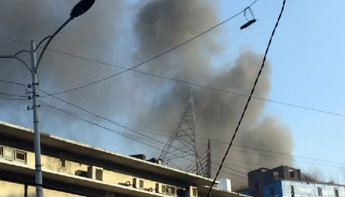 চট্টগ্রামে জুতার গোডাউনে ভয়াবহ আগুন, নিয়ন্ত্রণে ৮ ইউনিট