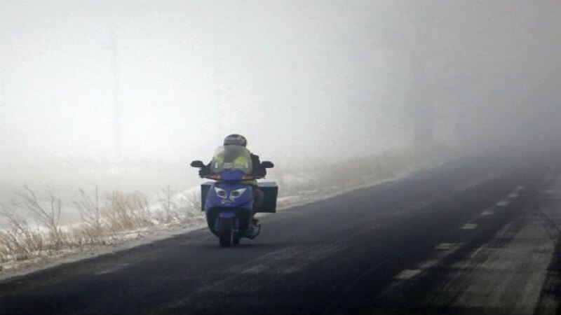 শীতে মোটরসাইকেল দুর্ঘটনা এড়াতে করণীয়