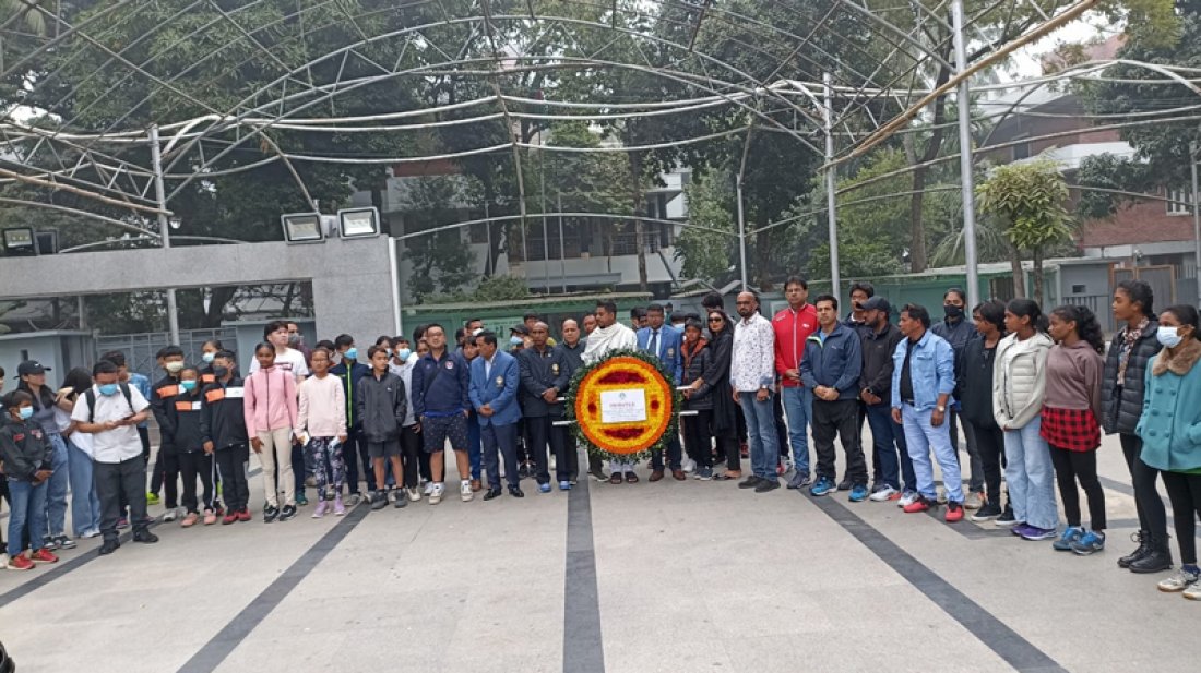 বঙ্গবন্ধুর প্রতিকৃতিতে শ্রদ্ধা পাকিস্তানি খেলোয়াড়দের 