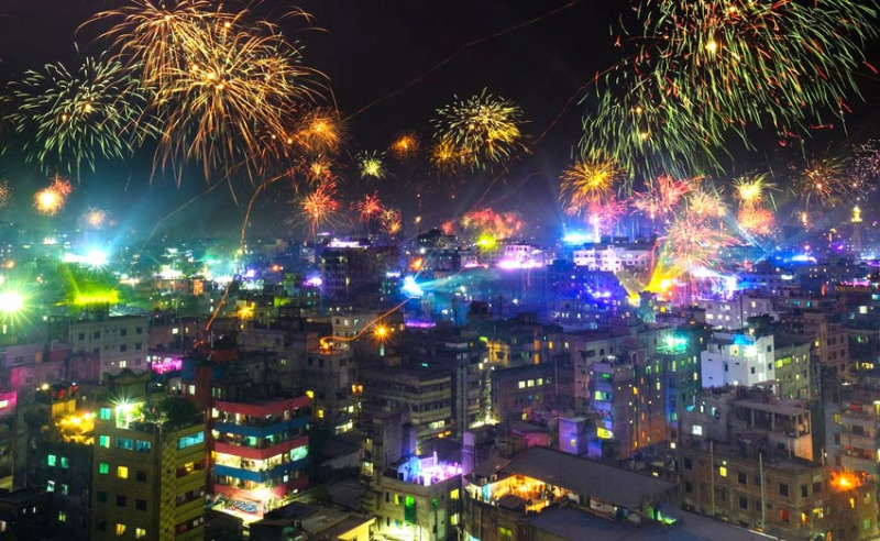 ঢাকা আজ মাতবে সাকরাইন উৎসবে