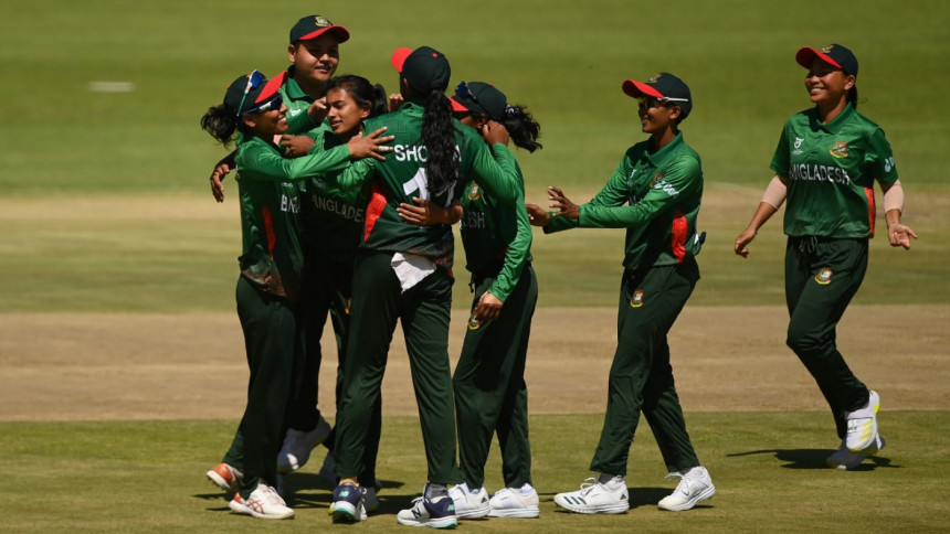 শিরোপাধারী অস্ট্রেলিয়াকে হারিয়ে বাংলাদেশের মেয়েদের উড়ন্ত সূচনা